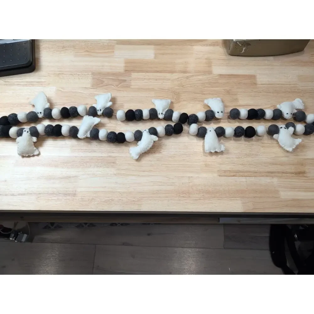 Handmade Felt Halloween Garland white/Blk Charcoal/ gray/ felt balls & Ghost 6'